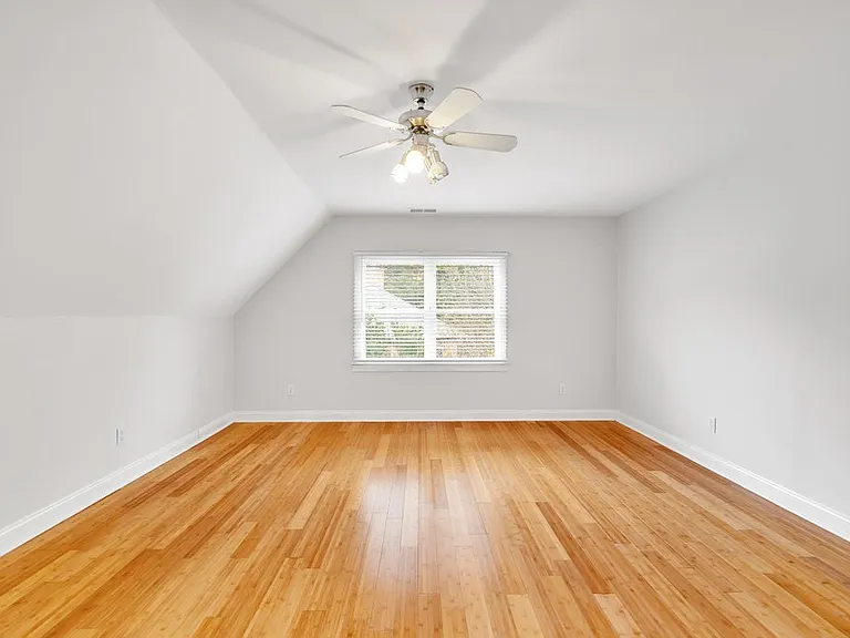 1210 Mendenhall Ct — Photo 14