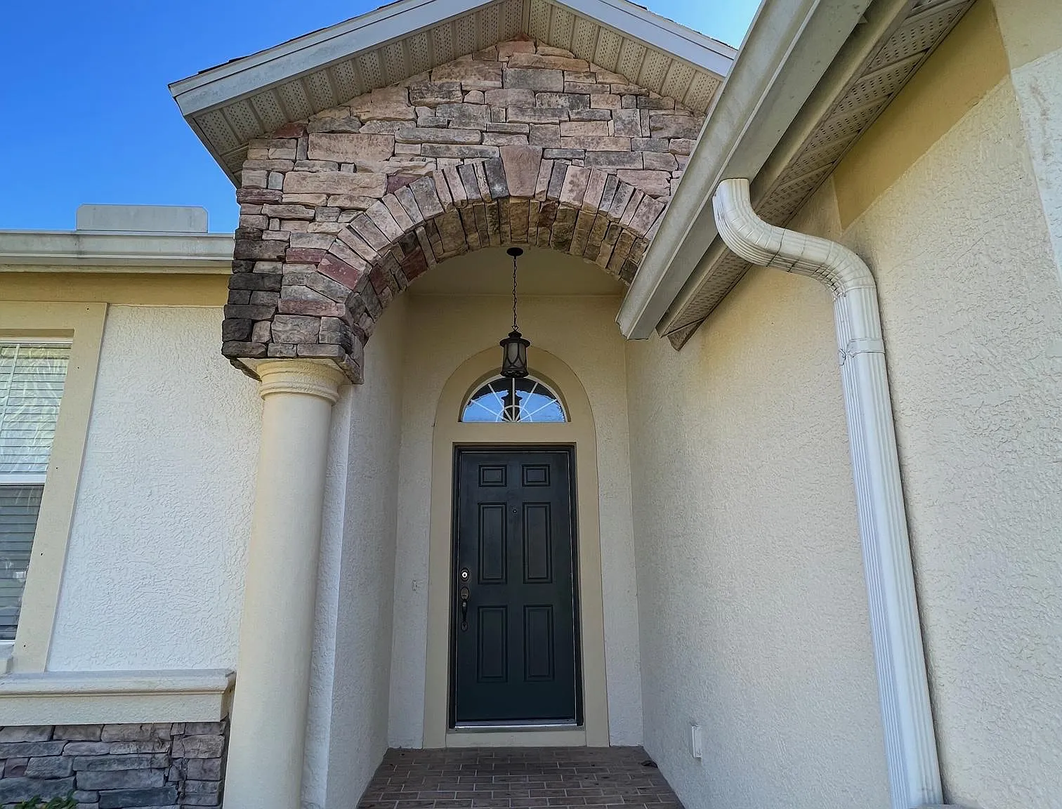 3 bed, 1622 sqft, $2,350 — Photo 3