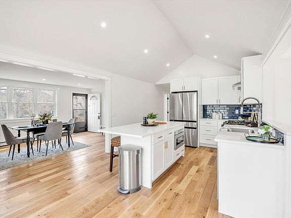 5th image of 53 Chase Road