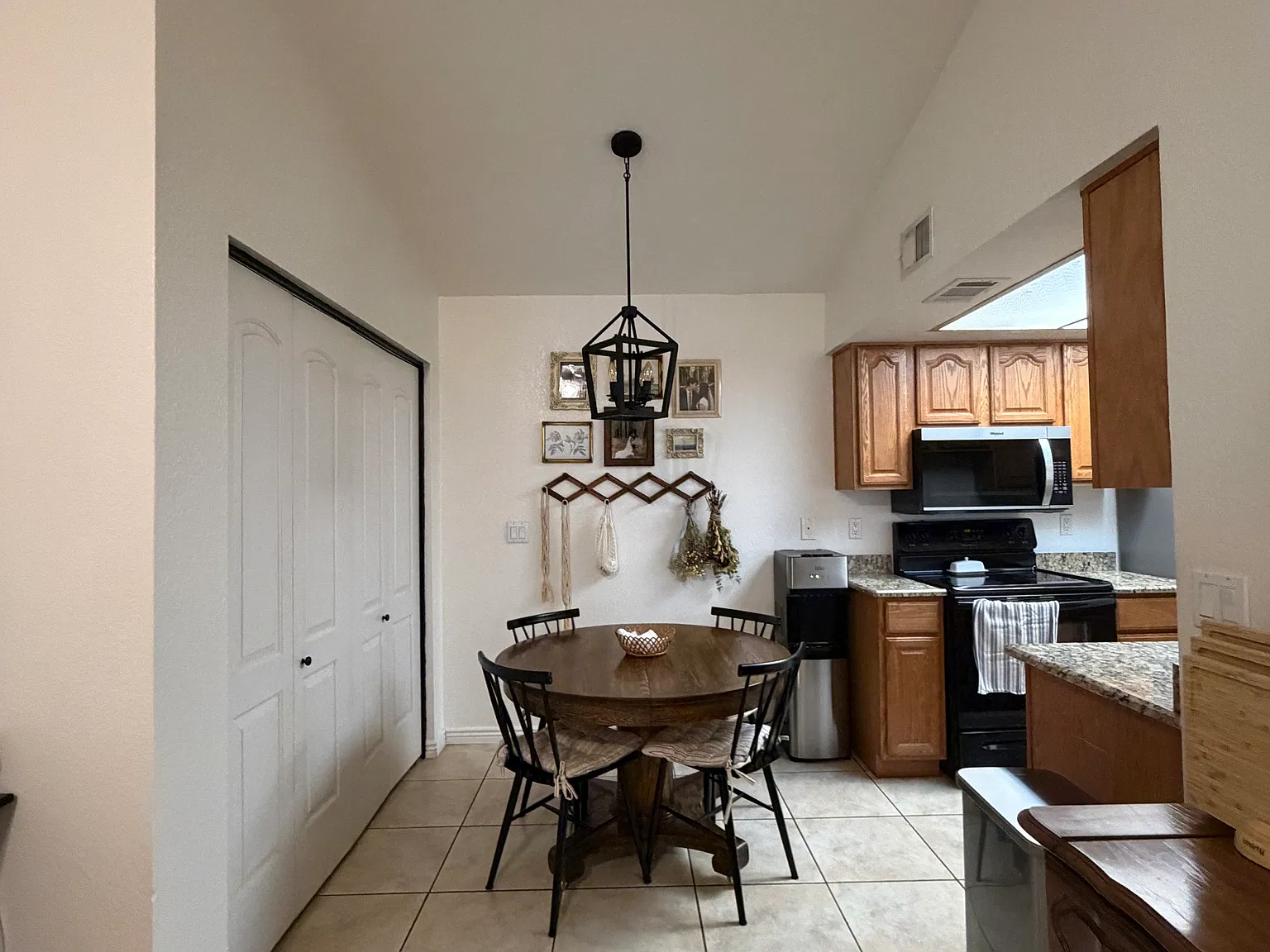 2 bed, 849 sqft, $1,550 — Photo 4