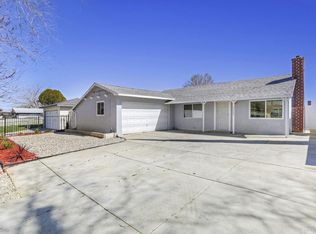 38528 3rd St E, Palmdale, CA 93550