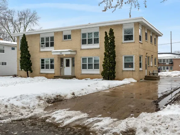 2101 Lake Point Dr, Madison, WI 53713