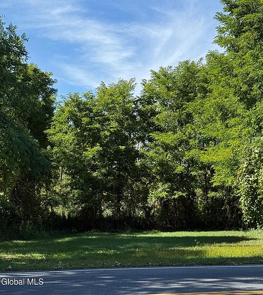 3rd image of L60 Meadowbrook Road