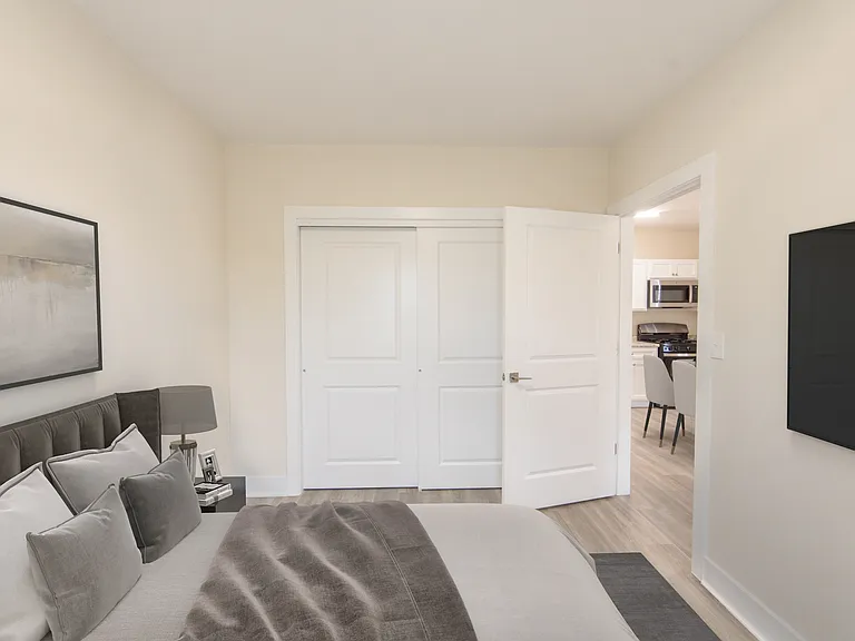 Glasstown Village Apartments — Photo 7