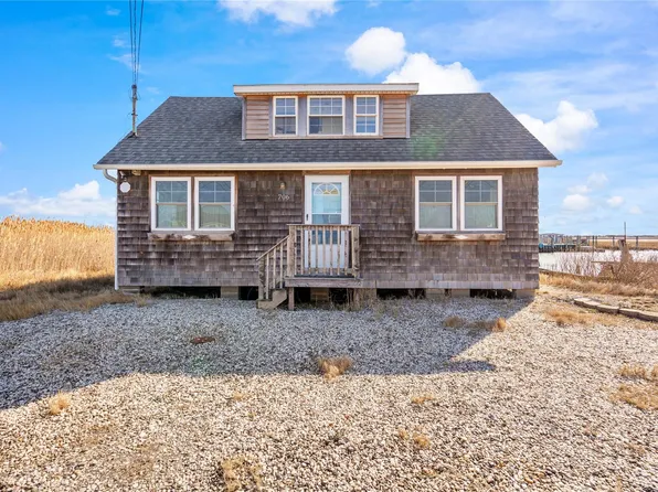 706 Riviera Drive, Mastic Beach, NY 11951
