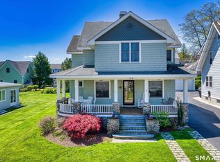 12 Norwood Ave, Milford, CT 06460