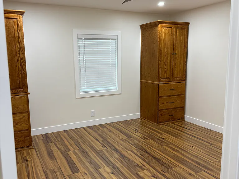 944 Beverly Rd — Photo 15