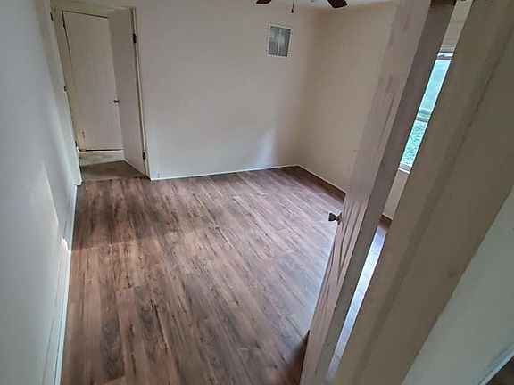 2nd image of 713 Chatham Ave #D