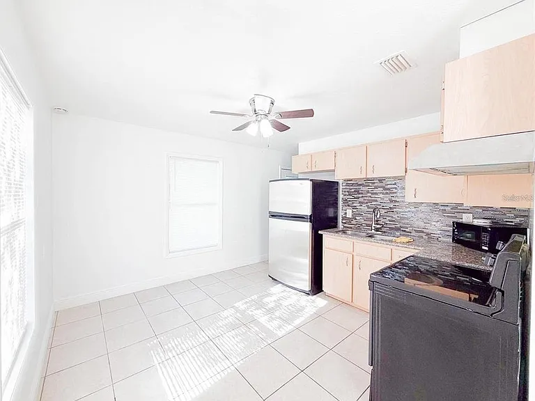 407 W Bella Vista St — Photo 10