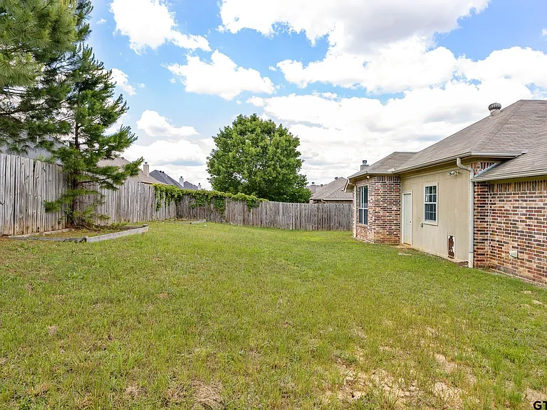 7343 Rockpoint Ln — Photo 35