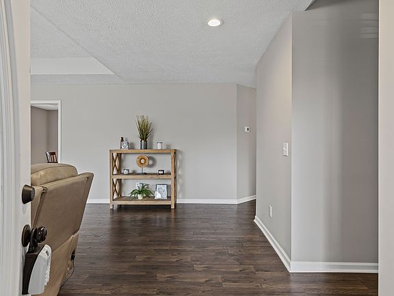 5th image of 9003 Capshaw St