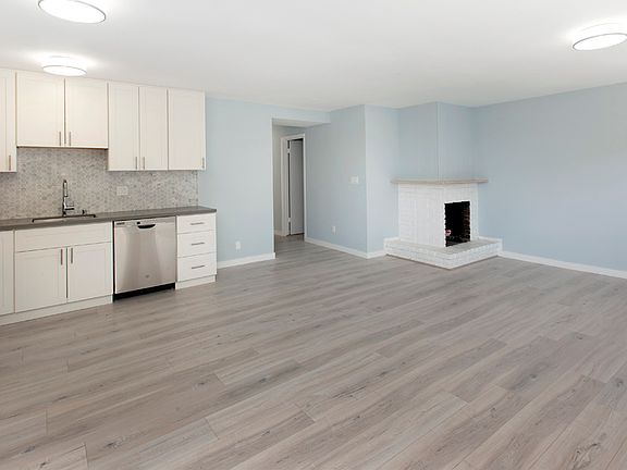 3rd image of 25 Glendale St APT 1