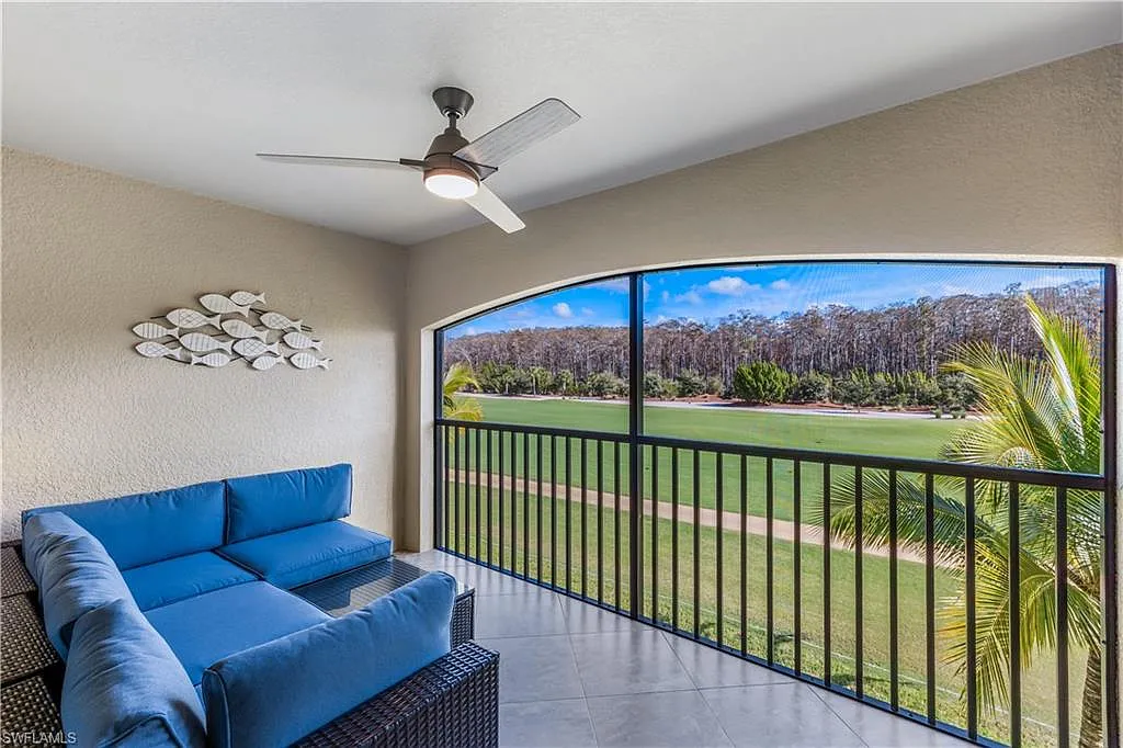 2 bed, 2.0 bath, 1366 sqft, $7,500 — Photo 2