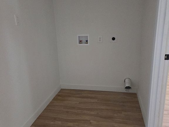 5th image of 3007 Carpenter Ave