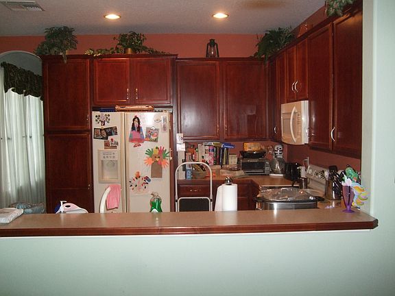 3rd image of 10451 Stone Glen Dr