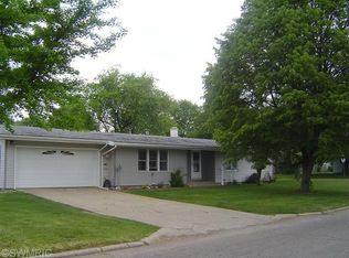 1114 Ivanhoe St, Sturgis, MI 49091