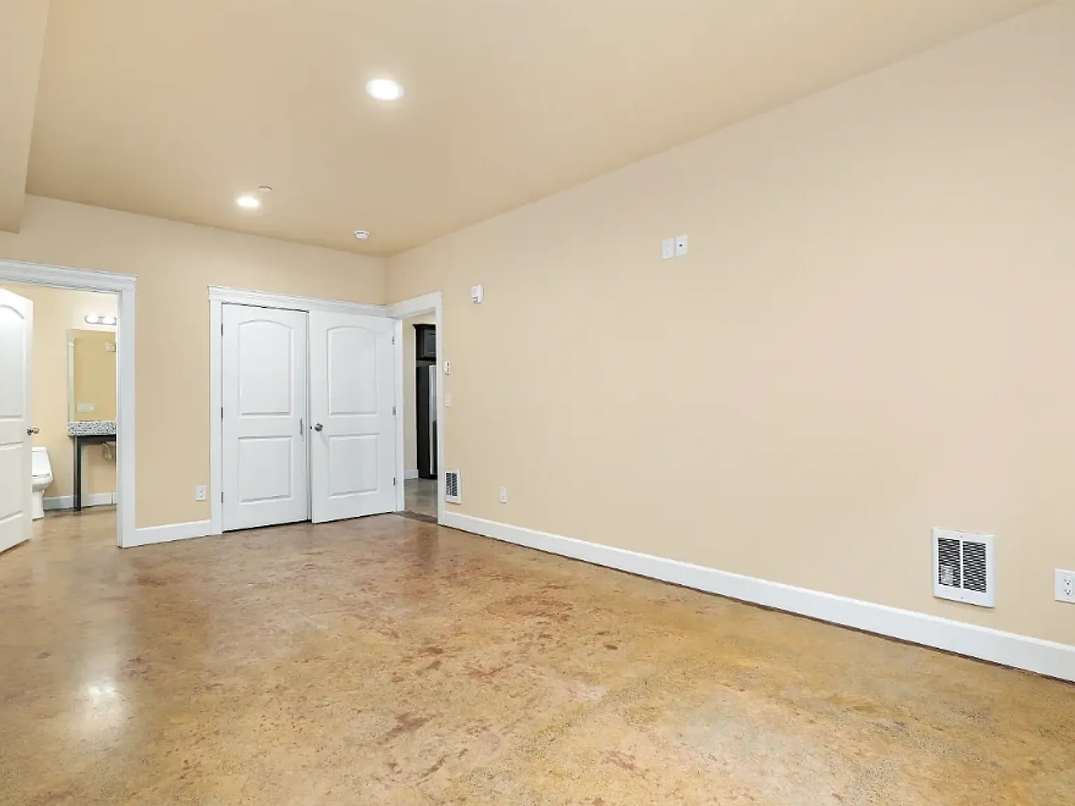 Marigold Apartments — Photo 3