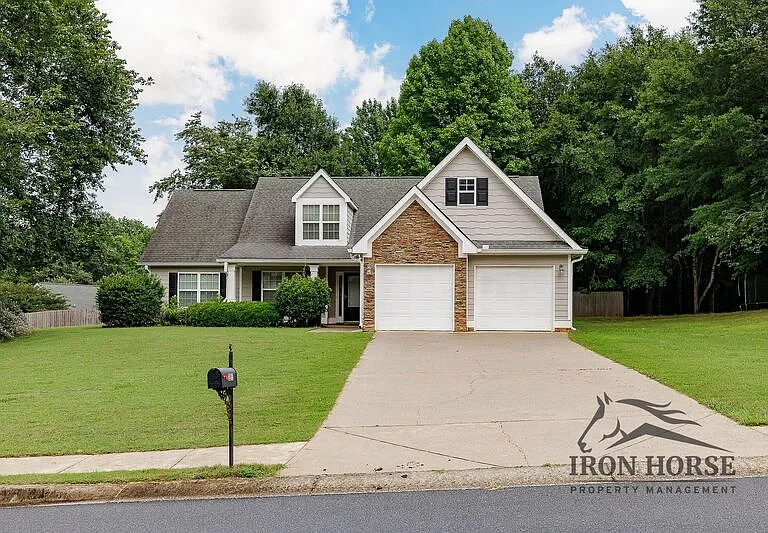 285 Finch Way — Photo 2