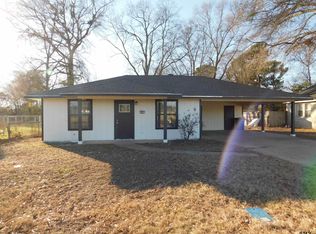 403 N Rodeo St, Gladewater, TX 75647