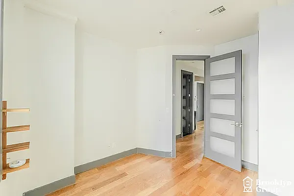 1303 Greene Ave #3A — Photo 9