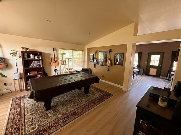 2nd image of 3005 Fairlands Dr