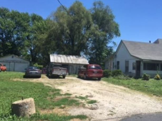 2nd image of 218 Elm Ave
