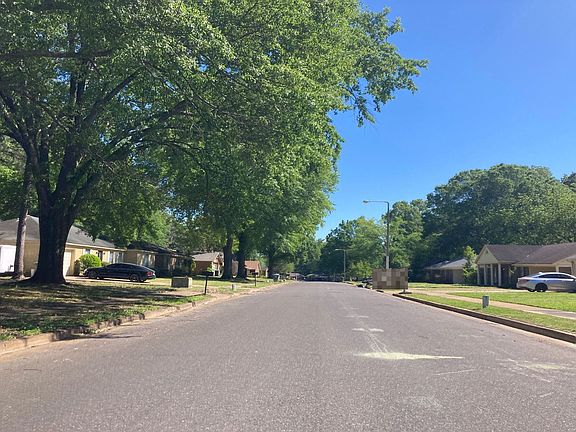 5th image of 3294 Fox Chase Dr