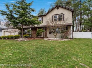 76 Steeplechase Dr, Marlboro, NJ 07746