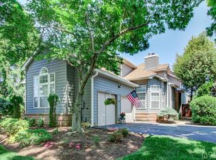 35 Fairway Blvd, Monroe Township, NJ 08831