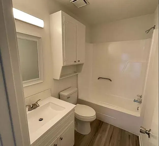 6124 Parkforest Dr — Photo 12