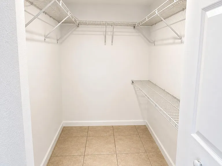 281 SW Palm Dr #106 — Photo 7