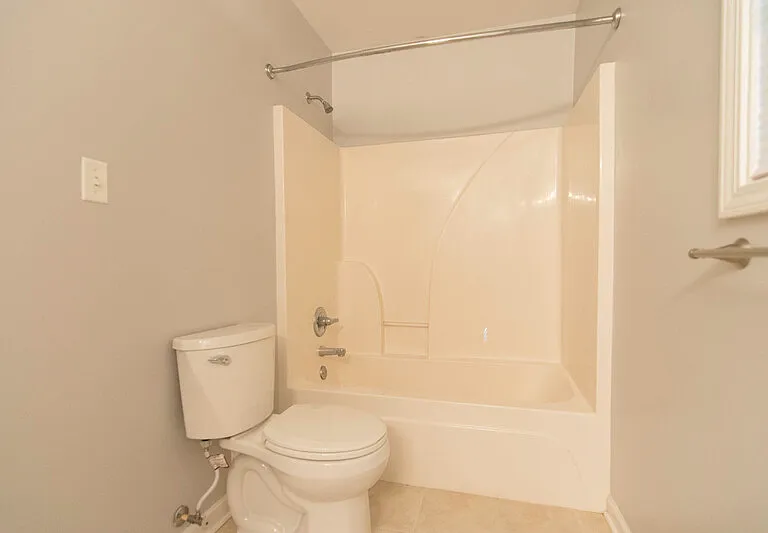 2354 Airport Dr — Photo 8