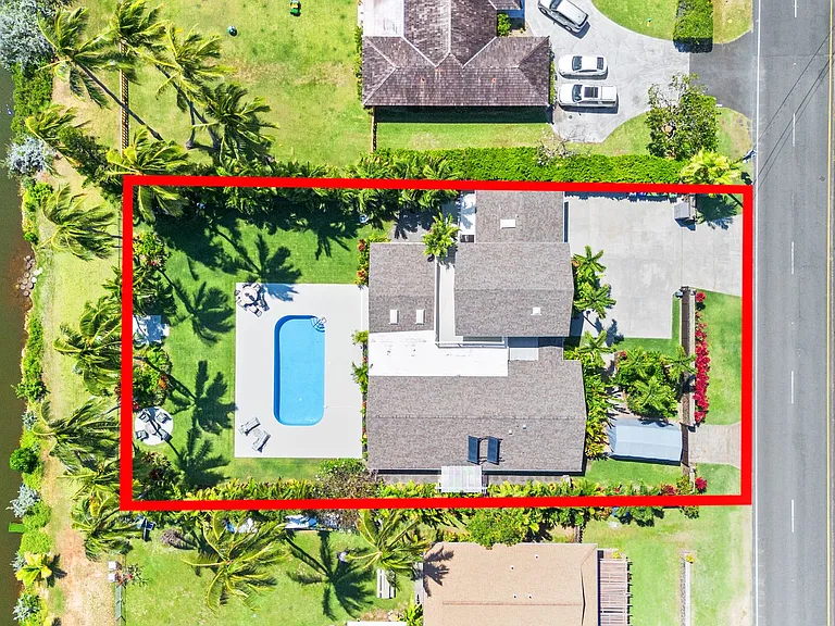 748 Mokapu Rd — Photo 29