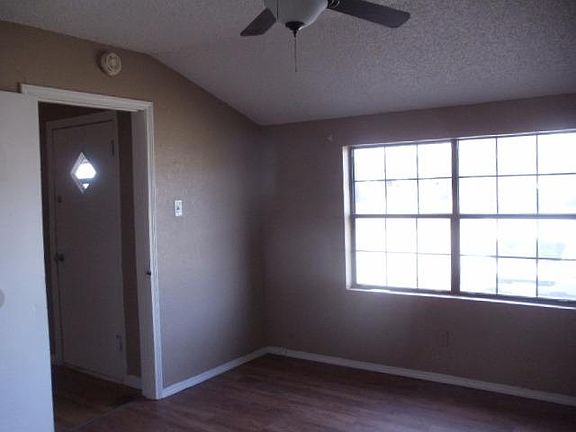 5th image of 1713 Avenue I