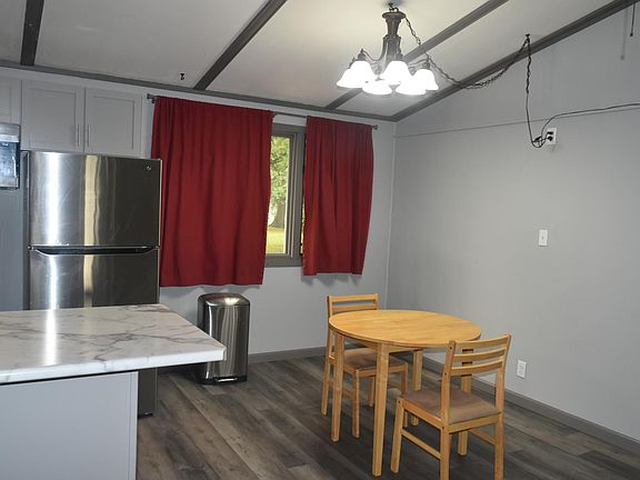3rd image of 103 Carriage Hill Dr