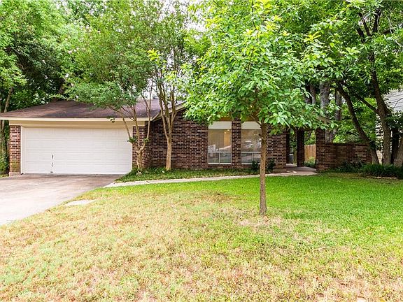 2nd image of 2409 Shelby Oak Ln