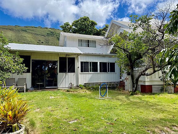 3rd image of 2420 E Manoa Rd