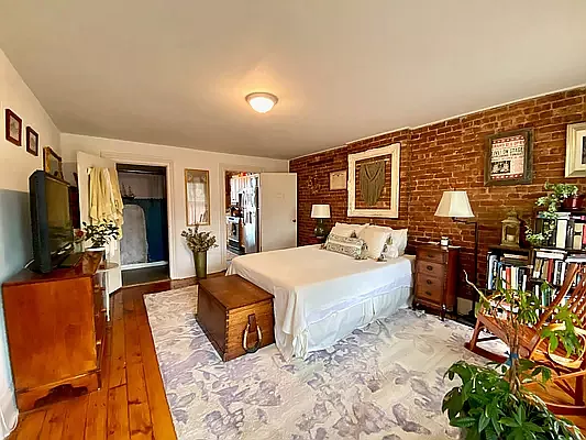 Rented by Corcoran | media 6