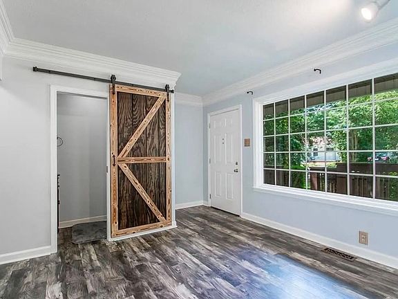 3rd image of 6613 Westover Dr
