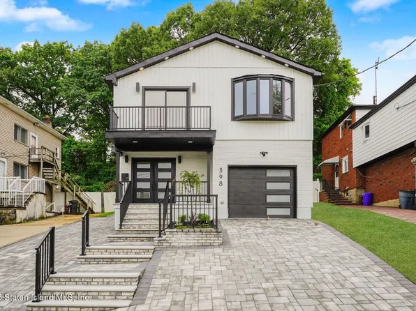 398 Little Clove Rd, Staten Island, NY 10301