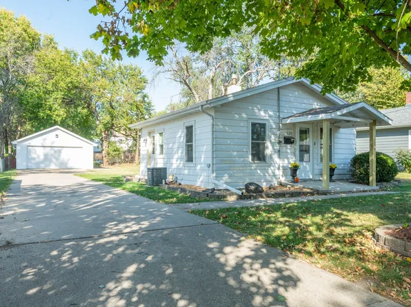 3020 Dubuque Ave, Des Moines, IA 50317