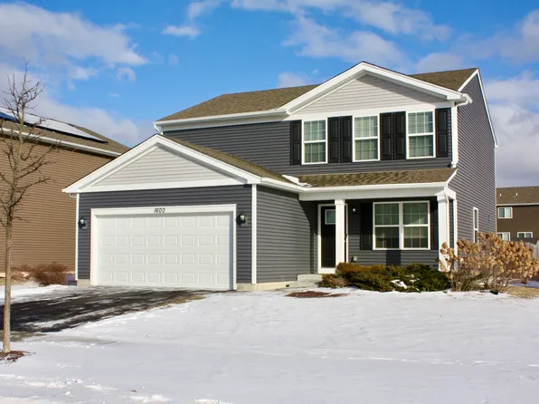 1600 Bayberry Ln, Pingree Grove, IL 60140