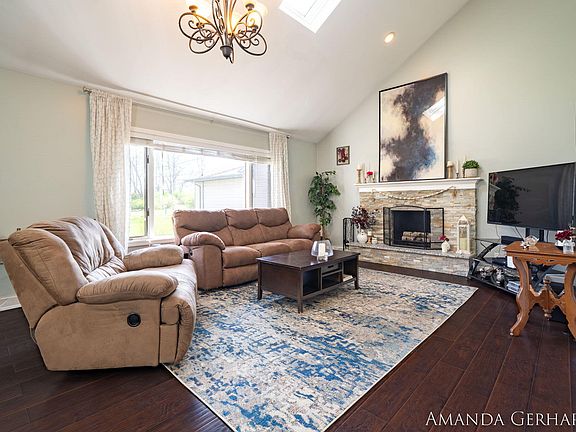 2nd image of 4105 44th St SW