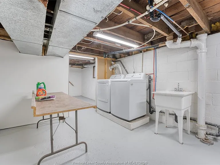 2226 Mercer St — Photo 26