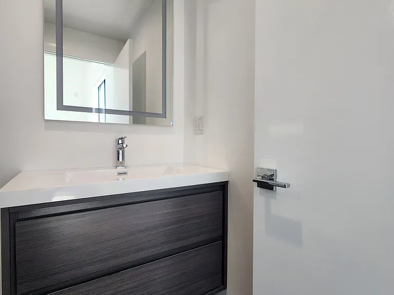 6061 Fulton Ave #8 — Photo 9