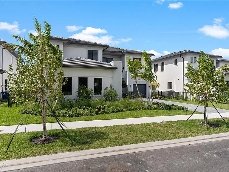 19602 NE 14th Ct — Photo 18