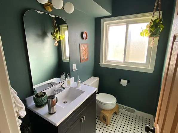 Remodeled 3 Bedroom 1.5 Bath Townhome with Full Basement, 1900-02 Cardinal Dr #1900, Waukesha, WI 53186