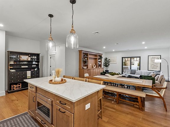3rd image of 134 Court St #7
