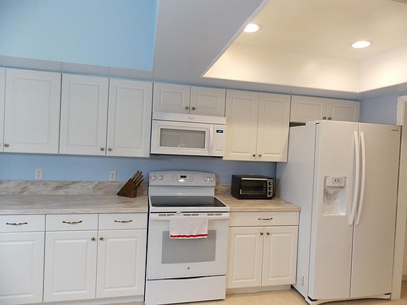 3rd image of 2225 SE Bowie Street