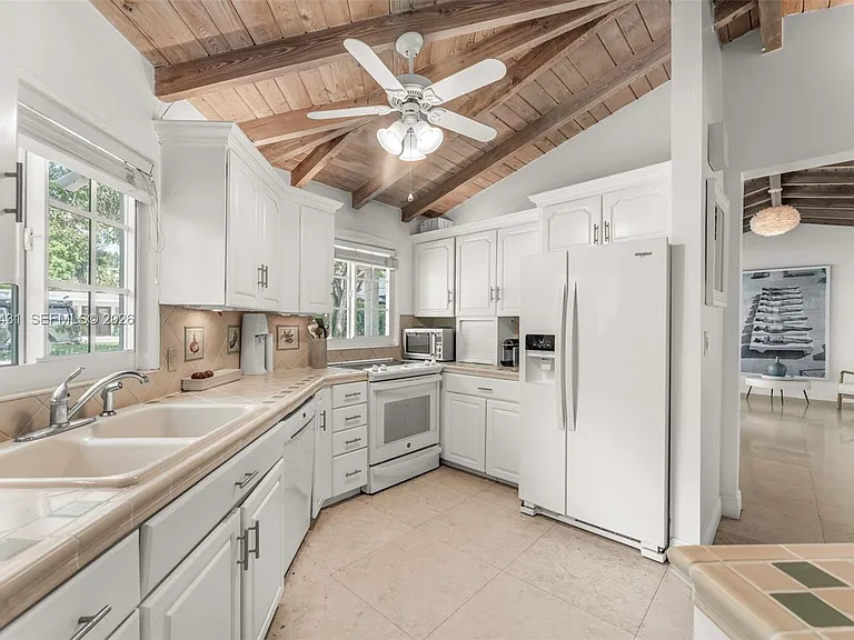 7924 SW 50th Ct — Photo 12